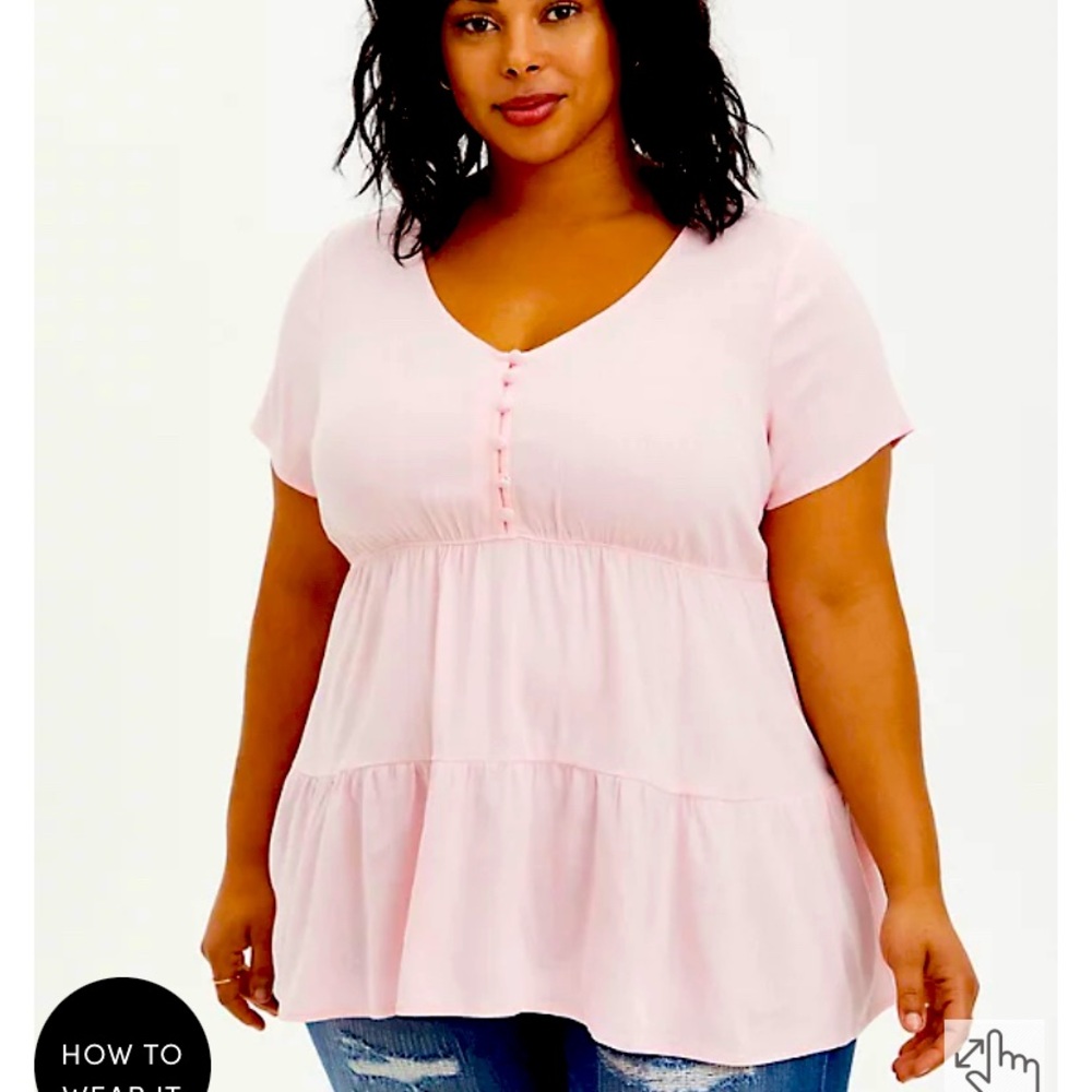 TORRID PINK RAYON TIERED BLOUSE- ALMOND BLOSSOM SIZE 14/16 BNWT